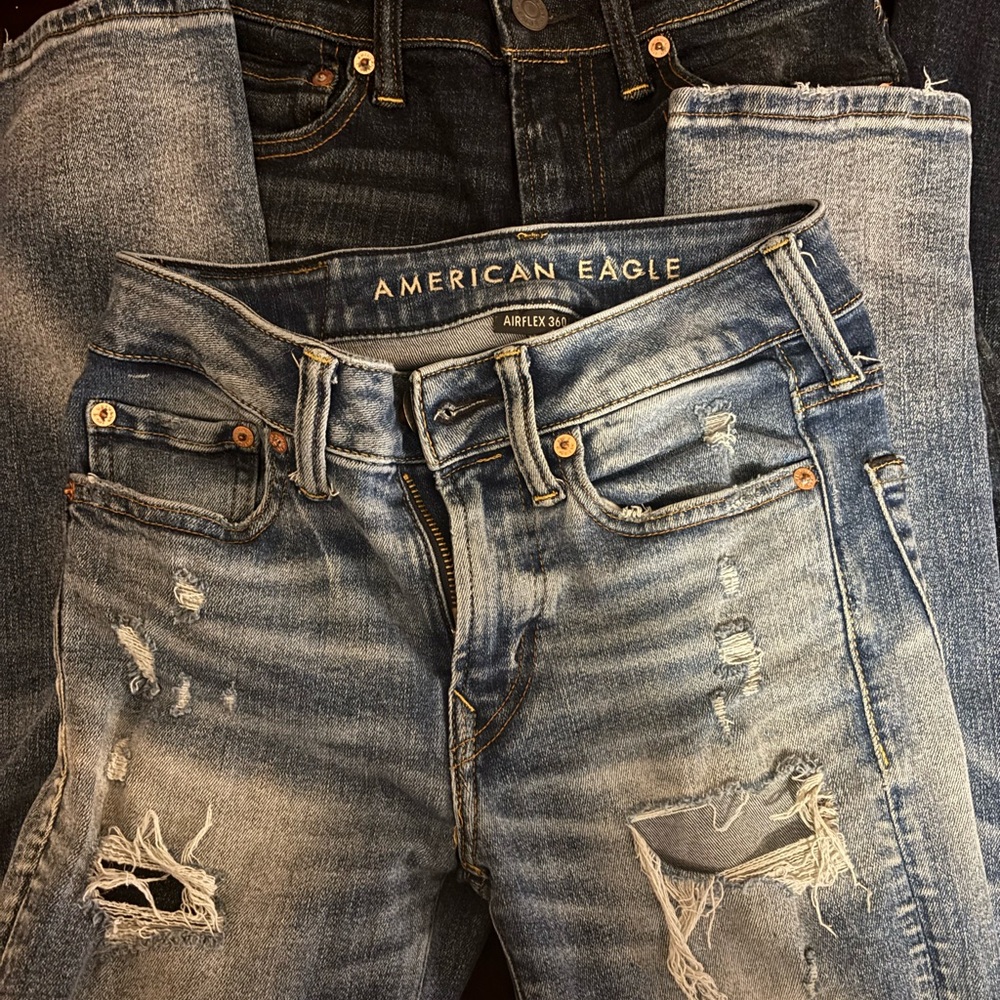 American Eagle Outfitters Men's Light Blue Distressed Jeans